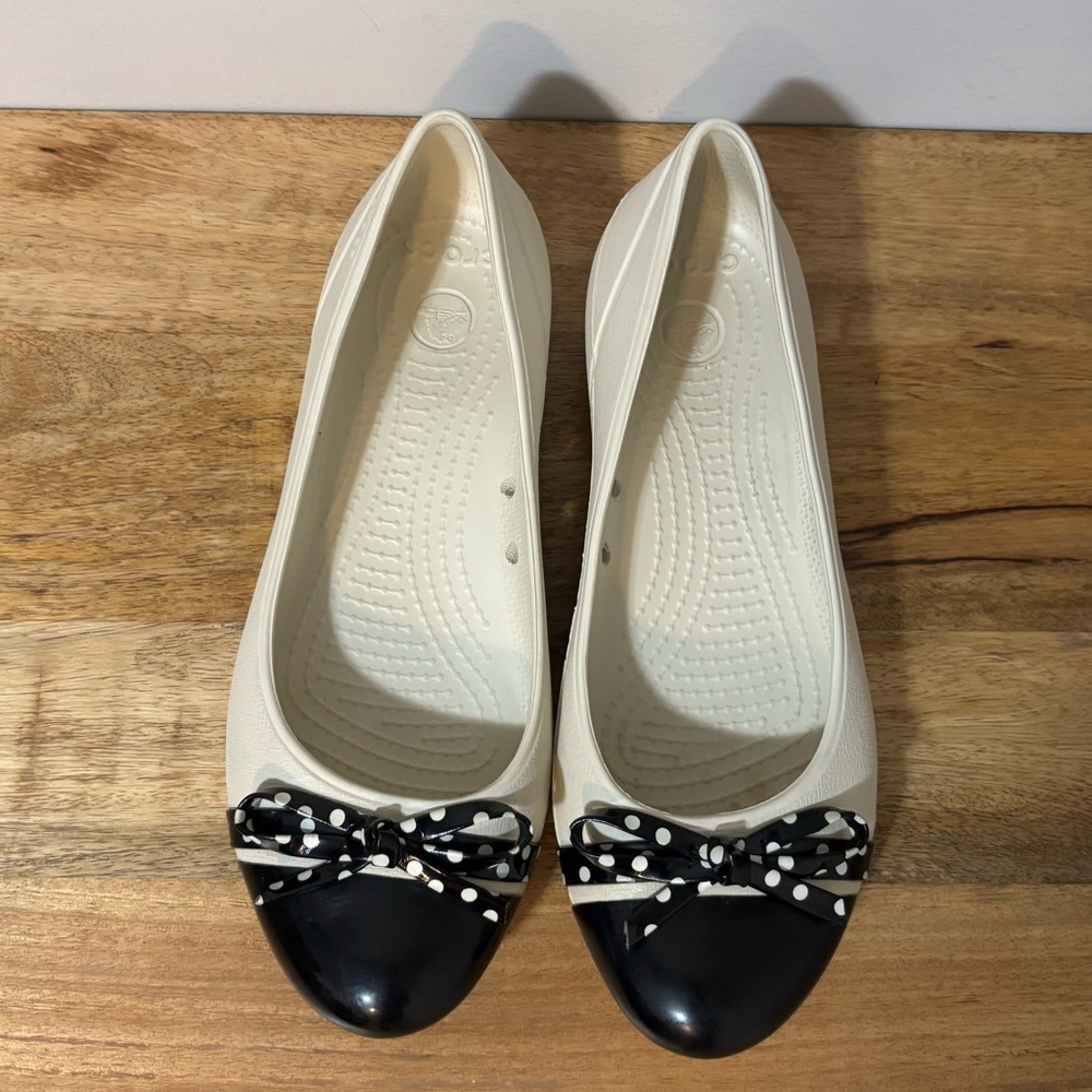 CROCS White and Black Ballet Flats with Polka Dot Bow - Picture 3 of 14